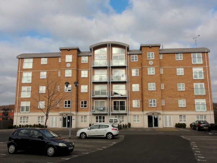 1 Bedroom Flat To Rent In Lion Court, Southbridge, Northampton, NN4
