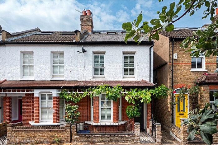 3 Bedroom End Of Terrace House For Sale In Sherland Road, Twickenham, TW1