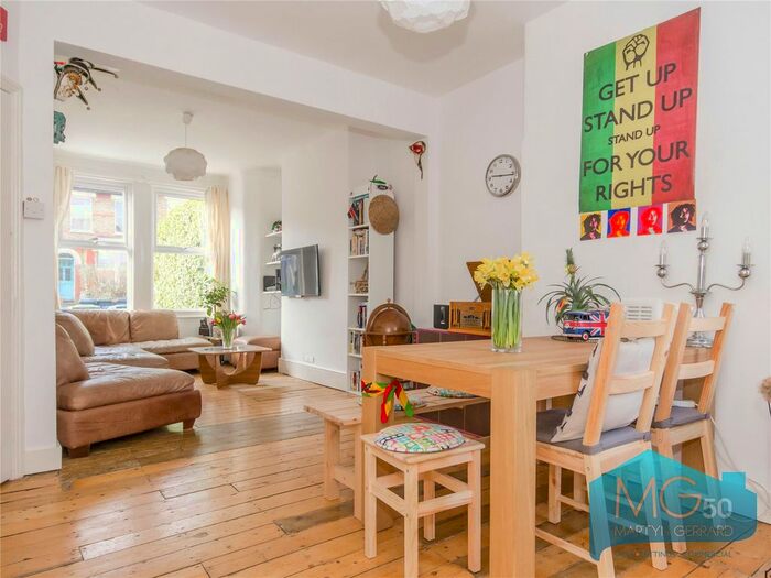 4 Bedroom Terraced House To Rent In Evesham Road, Southgate, London, N11
