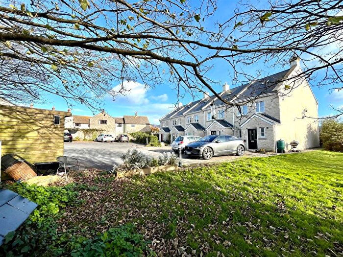 3 Bedroom Town House For Sale In Thumb Lane, Weston, Portland, DT5