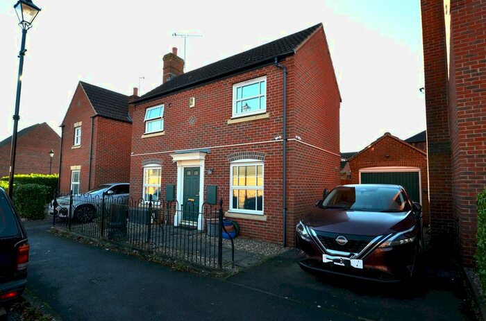 2 Bedroom Property To Rent In Great Meadow Way, Aylesbury, HP19