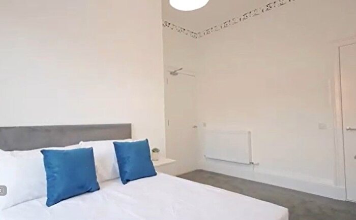3 Bedroom Flat To Rent In Grindlay Street, City Centre, Edinburgh, EH3