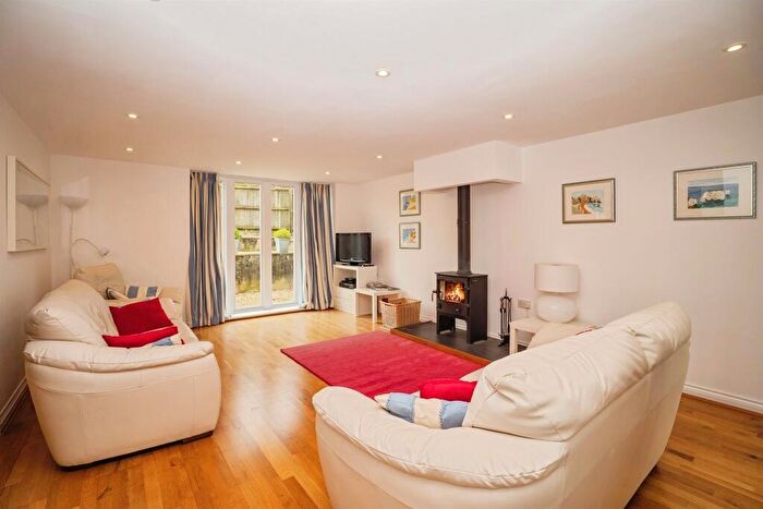 4 Bedroom Detached House For Sale In Frogmore Lane, Toller Porcorum, Dorchester, DT2