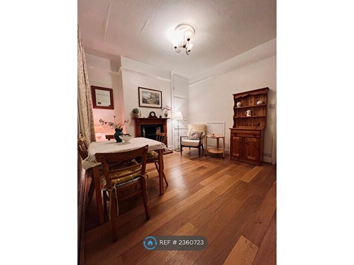 3 Bedroom Terraced House To Rent In Crescent Road, Reading, RG1