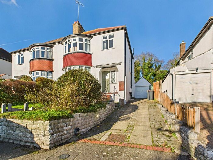 3 Bedroom Semi Detached House For Sale In Clifton Road, Coulsdon, CR5
