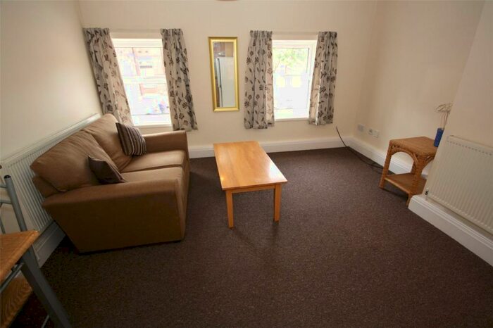 1 Bedroom Flat To Rent In Rosedale Mansions, Malm Street, Hull, East Yorkshire, HU3