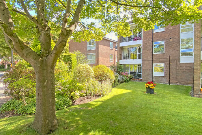 2 Bedroom Apartment To Rent In Rutland Drive, Harrogate, HG1
