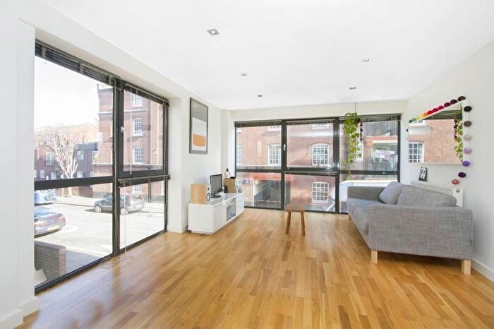 1 Bedroom Flat To Rent In Redmans Road, Stepney, London, E1