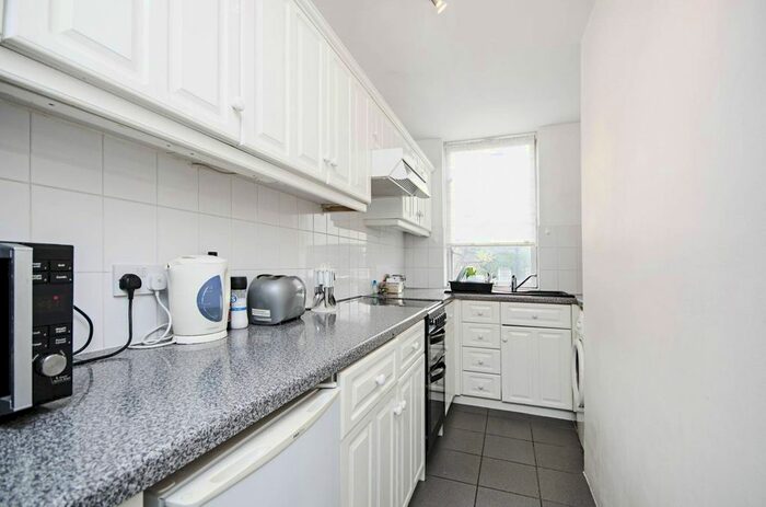 1 Bedroom Flat To Rent In Boundary Road, St John's Wood, London, NW8