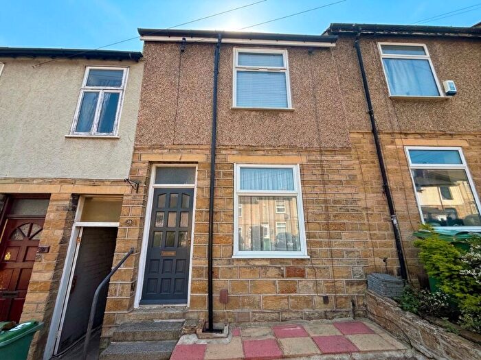 2 Bedroom Terraced House For Sale In Felcote Avenue, Huddersfield, HD5