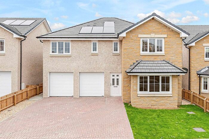5 Bedroom Detached House For Sale In Heatherview, Seafield, EH47