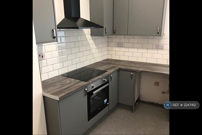 2 Bedroom Flat To Rent In Gorton Road, Stockport, SK5