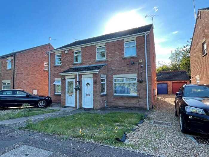 3 Bedroom House To Rent In Woodcote Close, Peterborough, PE1