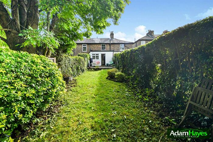 2 Bedroom Terraced House For Sale In Finchley Park, North Finchley, N12