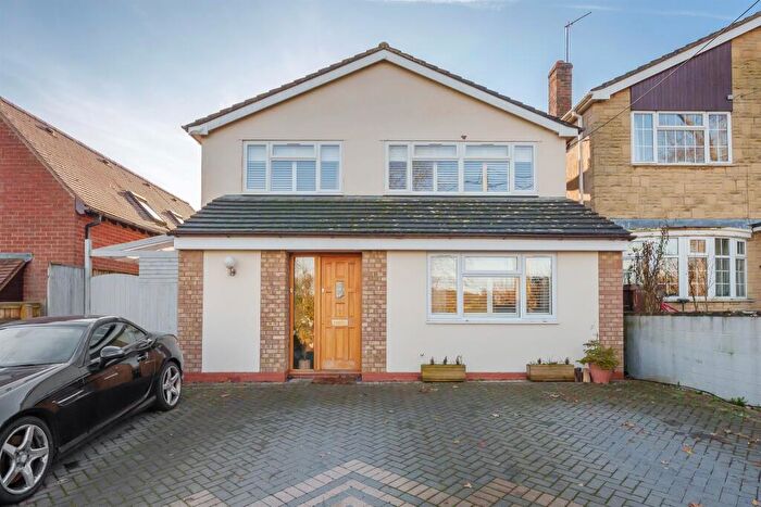 5 Bedroom Detached House For Sale In Old Road, Wheatley, Oxford, OX33