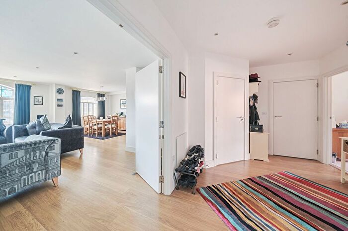 2 Bedroom Flat For Sale In Bell Yard Mews, London, SE1
