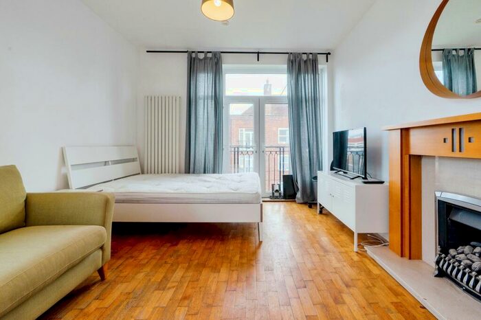 4 Bedroom Flat To Rent In Gibraltar Walk, Shoreditch, E2