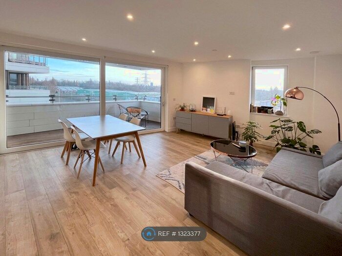 2 Bedroom Flat To Rent In Leyton, London E10