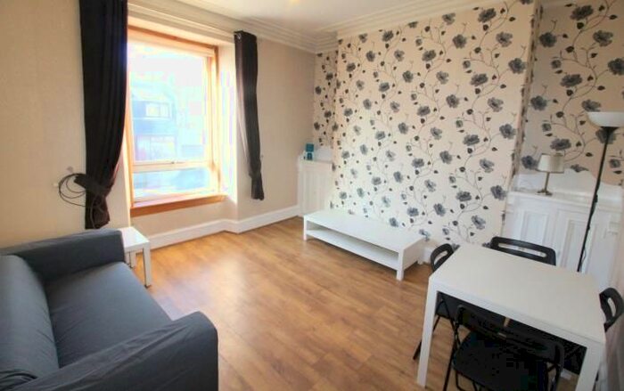 2 Bedroom Flat To Rent In Bedford Road, Aberdeen, AB24