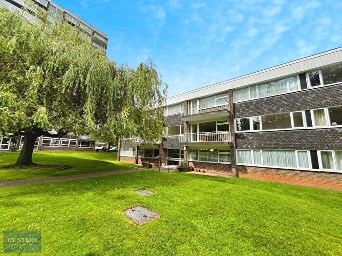 3 Bedroom Flat To Rent In High Point, Richmond Hill Road, Birmingham, B15