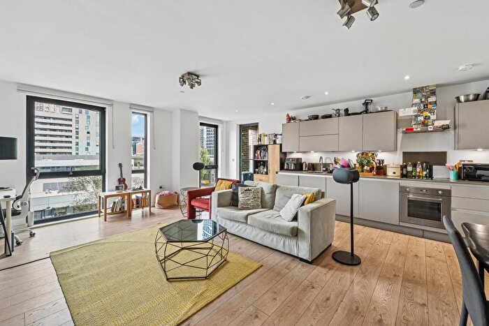2 Bedroom Apartment For Sale In Delancey Apartments, Williamsburg Plaza, E14