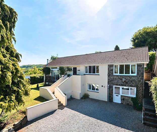 6 Bedroom Detached House For Sale In Village Road, Christow, Exeter, EX6