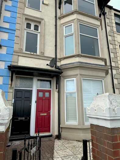 2 Bedroom Maisonette To Rent In Sea View Terrace, South Shields, NE33