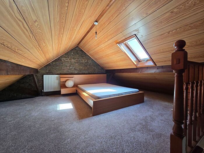 2 Bedroom Terraced House To Rent In Derinton Road, Tooting Bec, SW17