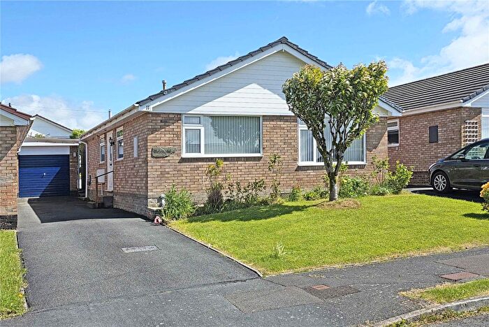 4 Bedroom Bungalow For Sale In Holcombe Avenue, Llandrindod Wells, Powys, LD1