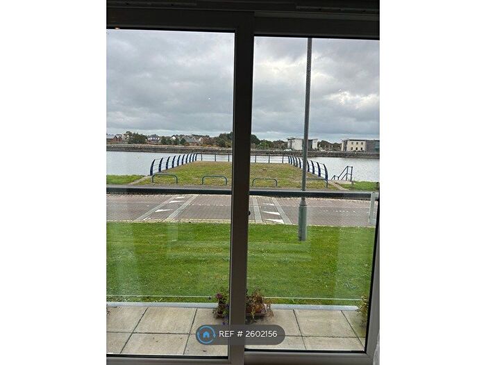 2 Bedroom Flat To Rent In Cwrt Naomi, Llanelli, SA15