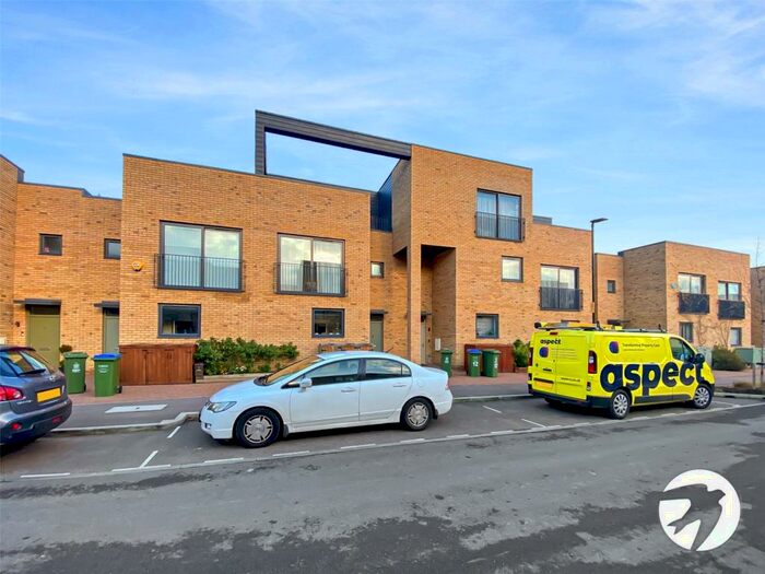 4 Bedroom Terraced House To Rent In Ballast Road, Erith, DA8