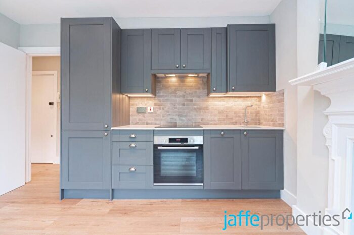 2 Bedroom Apartment To Rent In Westbere Road, London, NW2
