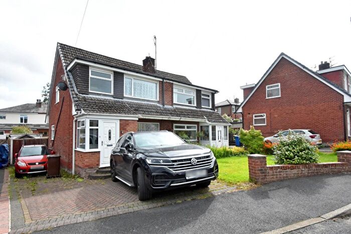 3 Bedroom Semi Detached House For Sale In Sandybrook Close, Tottington, Bury, BL8