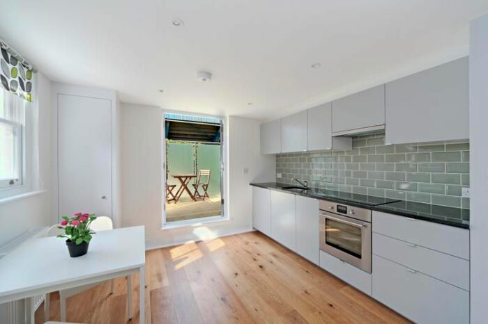 1 Bedroom Flat To Rent In Ellerslie Road, London, W12