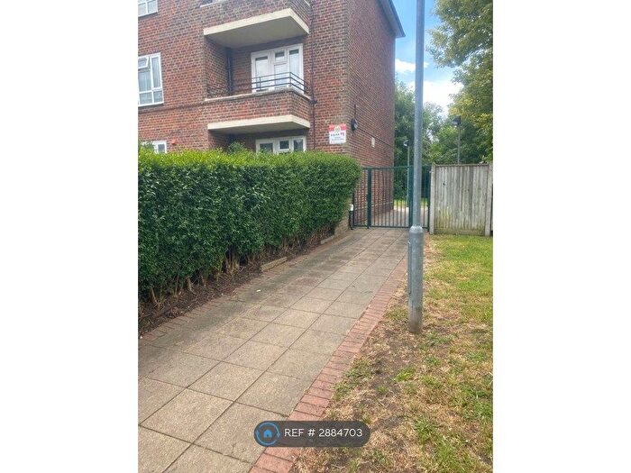 1 Bedroom Flat To Rent In Swiftsden Way, Bromley, BR1