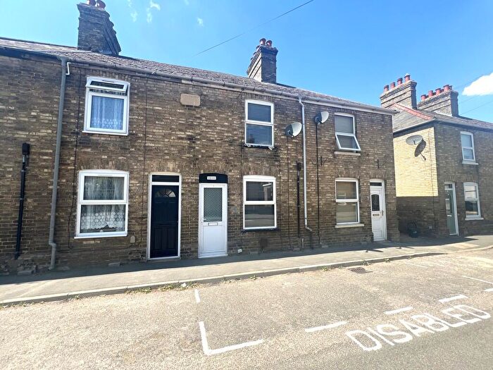 3 Bedroom Terraced House For Sale In West Street, Chatteris, Cambs., PE16