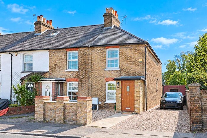 2 Bedroom End Of Terrace House For Sale In Mill Road, West Drayton, UB7