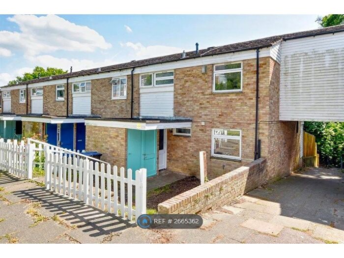 4 Bedroom End Terrace House To Rent In Copinger Close, Canterbury, CT2