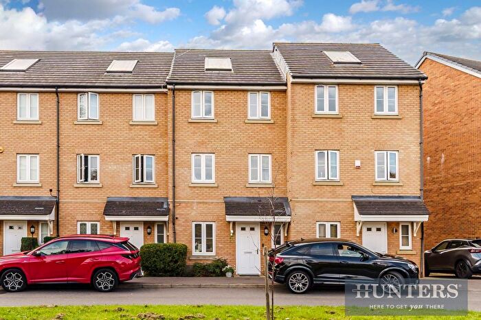 4 Bedroom Terraced House For Sale In Alpine Close, Epsom, KT19