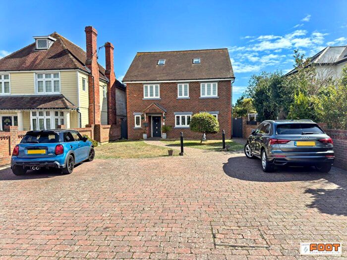 6 Bedroom Detached House For Sale In Bound Lane, Hayling Island., PO11