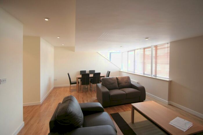 4 Bedroom Apartment To Rent In Whitewell Court, Newcastle Upon Tyne, NE2