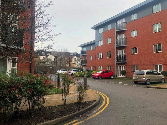 2 Bedroom Flat To Rent In Hever Hall, City Centre, Coventry, CV1