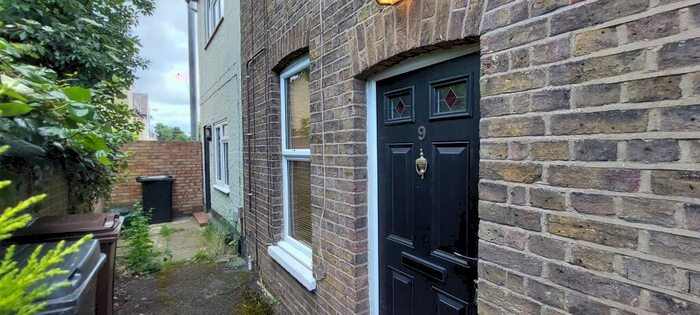 2 Bedroom Terraced House To Rent In Steamer Terrace, Chelmsford, CM1