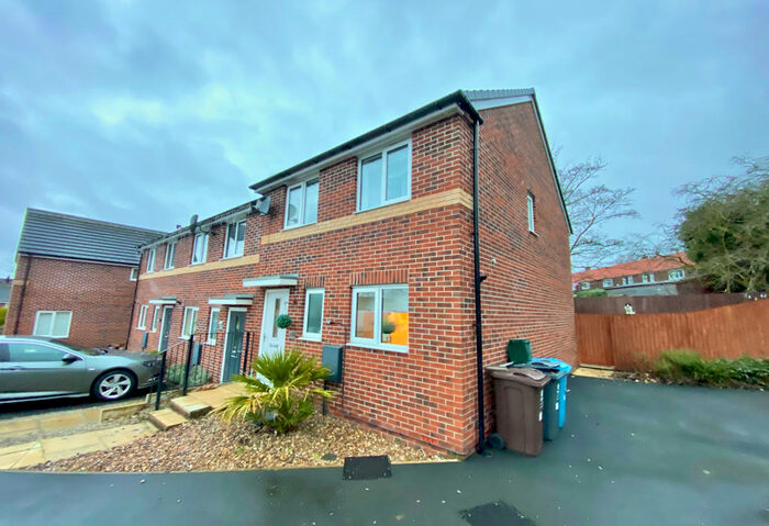 3 Bedroom Semi-Detached House To Rent In Greenhurst Crescent, Oldham, Lancashire, OL8