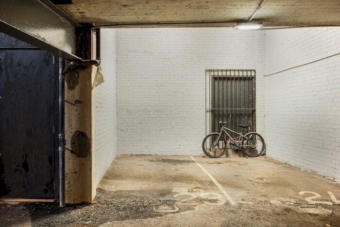 Garage / Parking To Rent In Kings Stable Lane, Grassmarket, Edinburgh, EH1