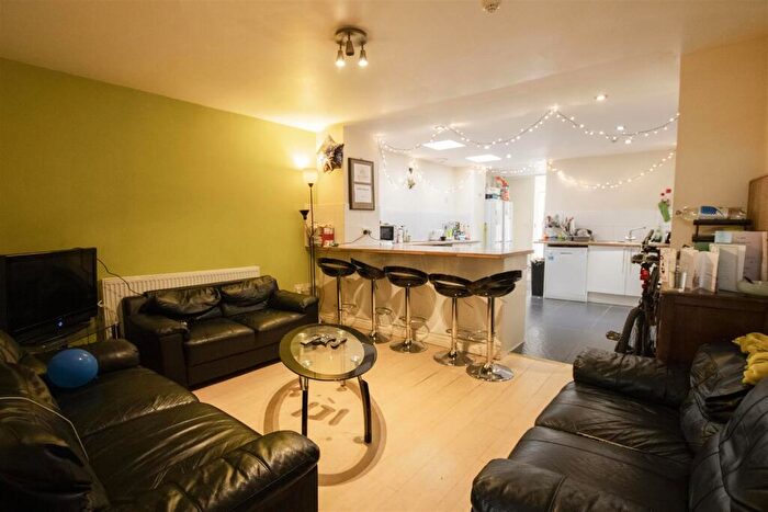 7 Bedroom House To Rent In Hubert Road, Birmingham, West Midlands, B29