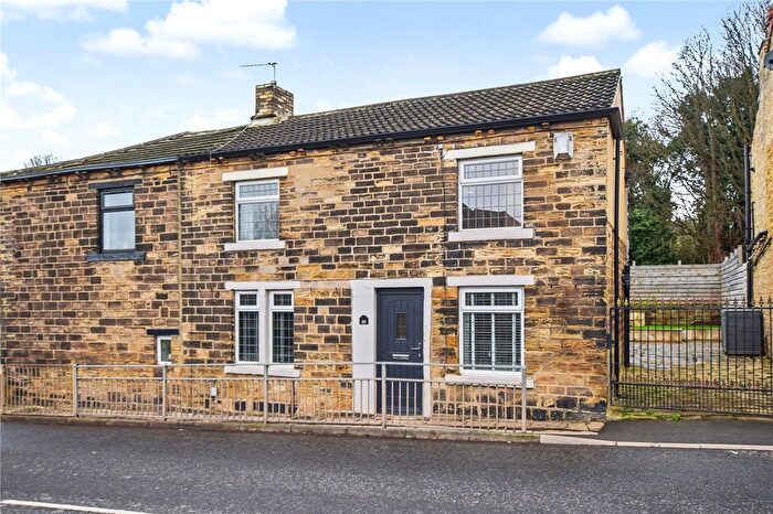 2 Bedroom Terraced House For Sale In Robin Lane, Pudsey, West Yorkshire, LS28