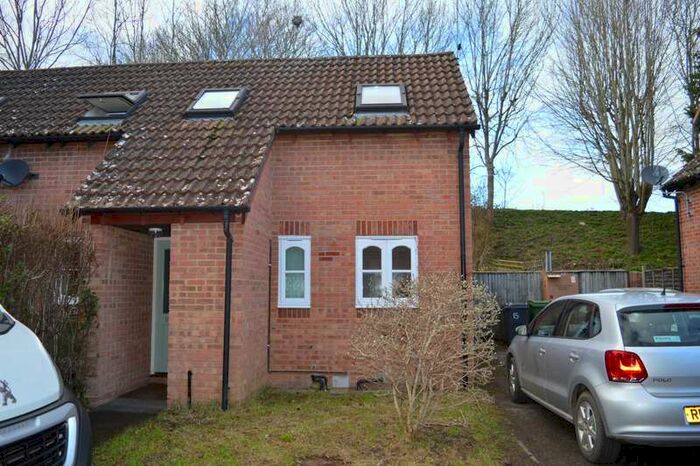 1 Bedroom End Of Terrace House To Rent In Shalbourne Close, Hungerford, RG17