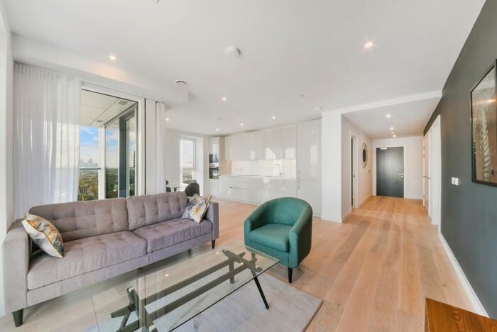 2 Bedroom Apartment To Rent In Hurlock Heights, Elephant Park, Elephant & Castle, SE17