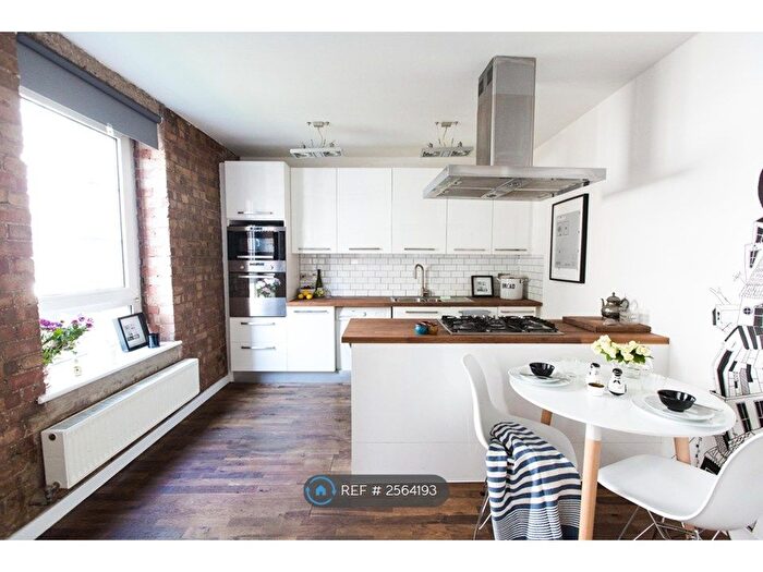 2 Bedroom Flat To Rent In Barnett House, London, E1